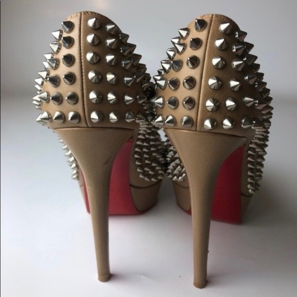 ❌SOLD❌ Christian Louboutin Bianca Spike heels - Picture 6 of 8